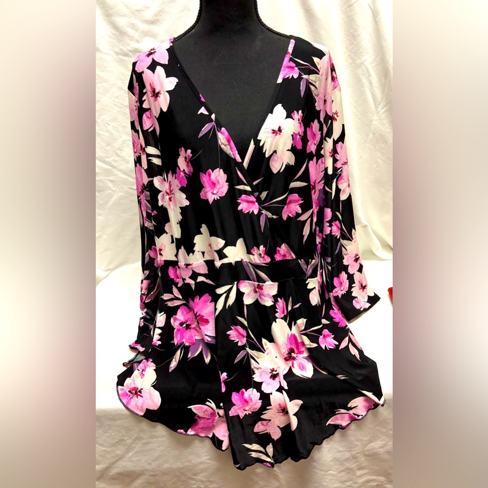 Cocomo Top Black with Pink & White Floral Design NWT Plus Size